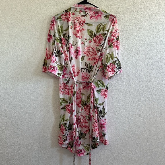 Show Me Your Mumu Brie Robe Garden of Blooms - Picture 9 of 10